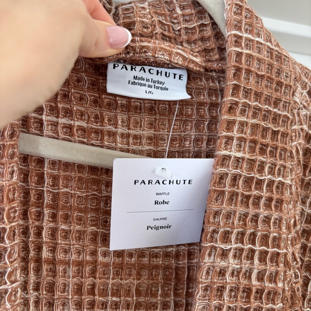 NWT PARACHUTE Unisex Waffle Robe in Terra Sz Large - Picture 4 of 7